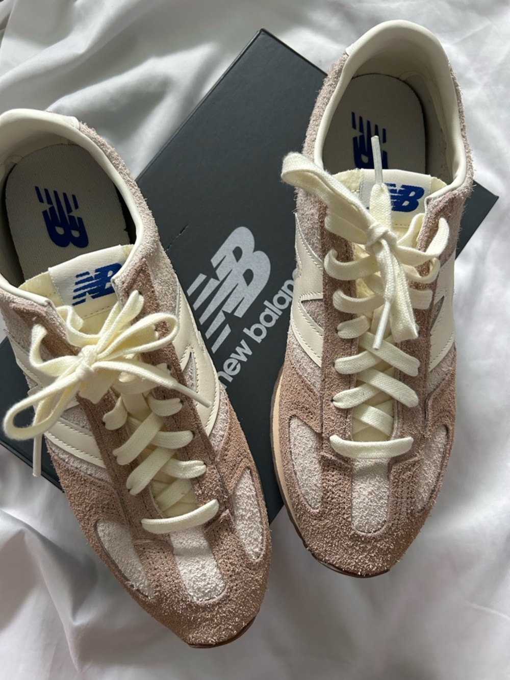 New Balance Women's Blush Pink Suede Retro Runner - Picture 7 of 14